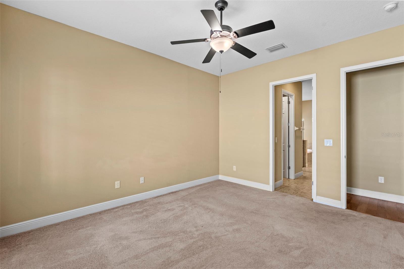 514 Winterside Dr Property Photo 31