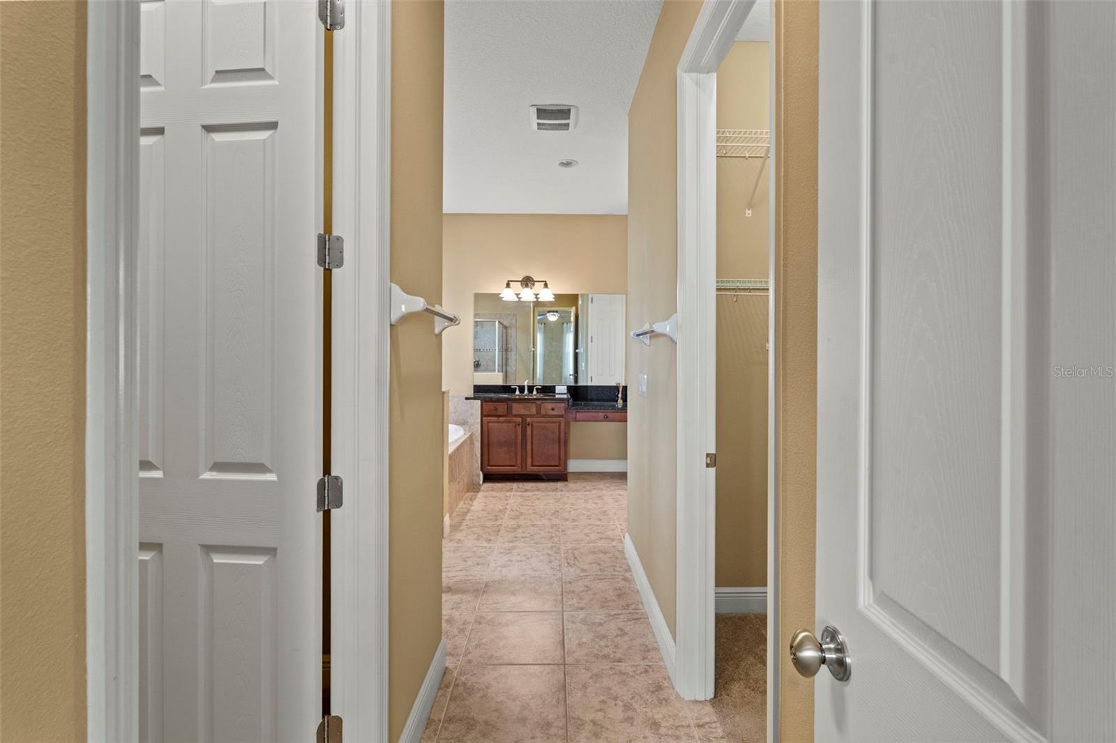 514 Winterside Dr Property Photo 35