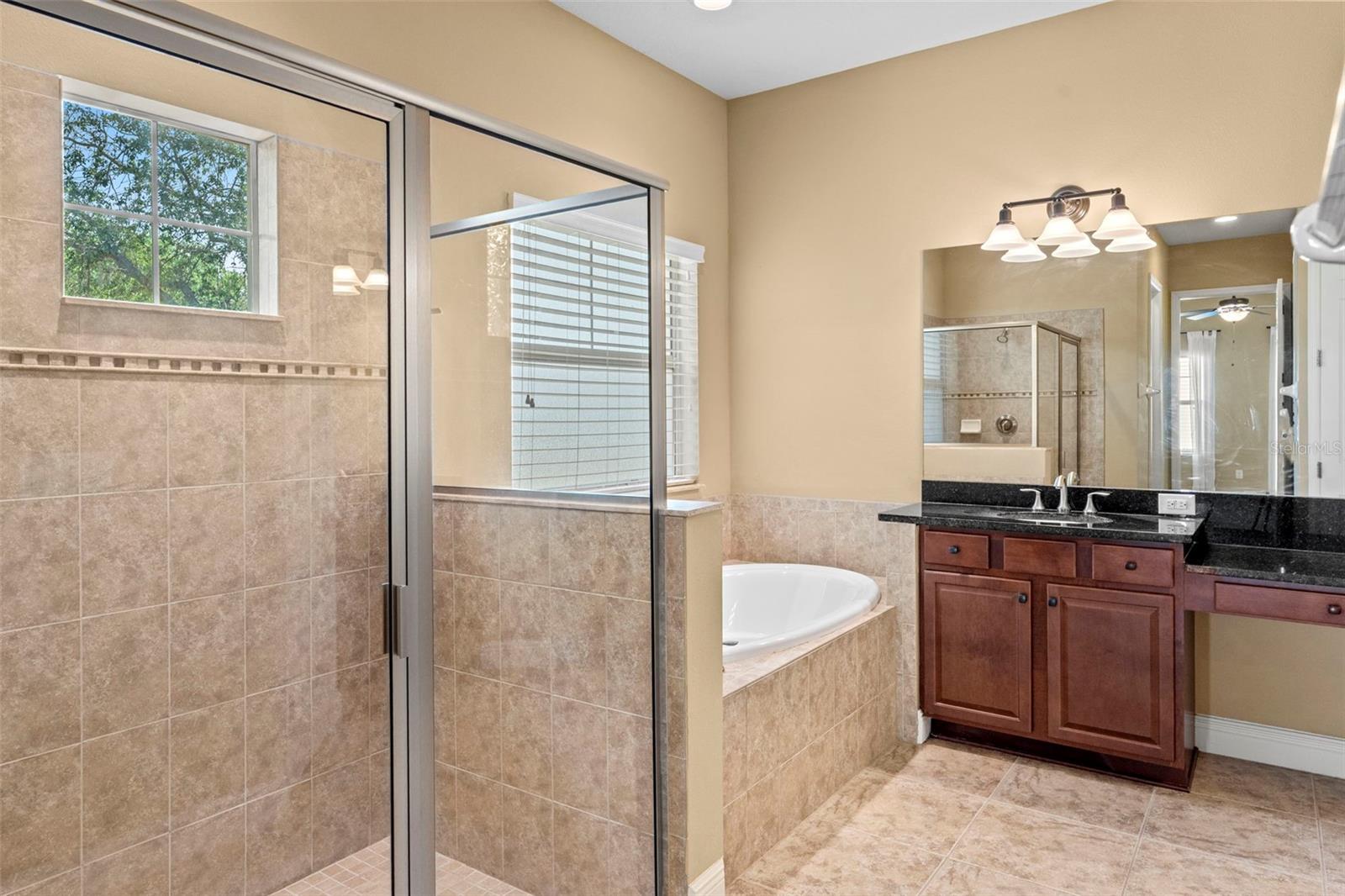 514 Winterside Dr Property Photo 36