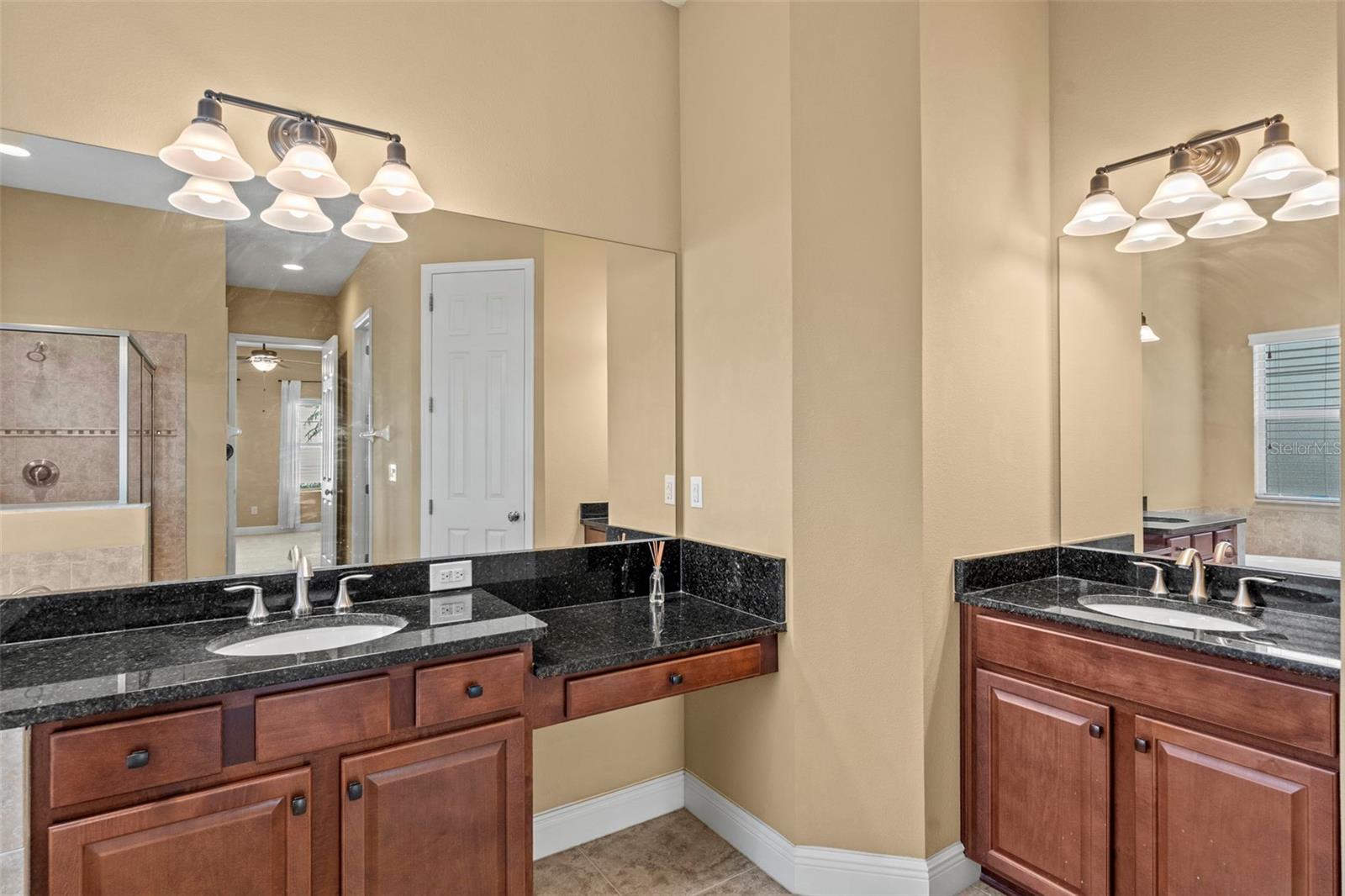 514 Winterside Dr Property Photo 38