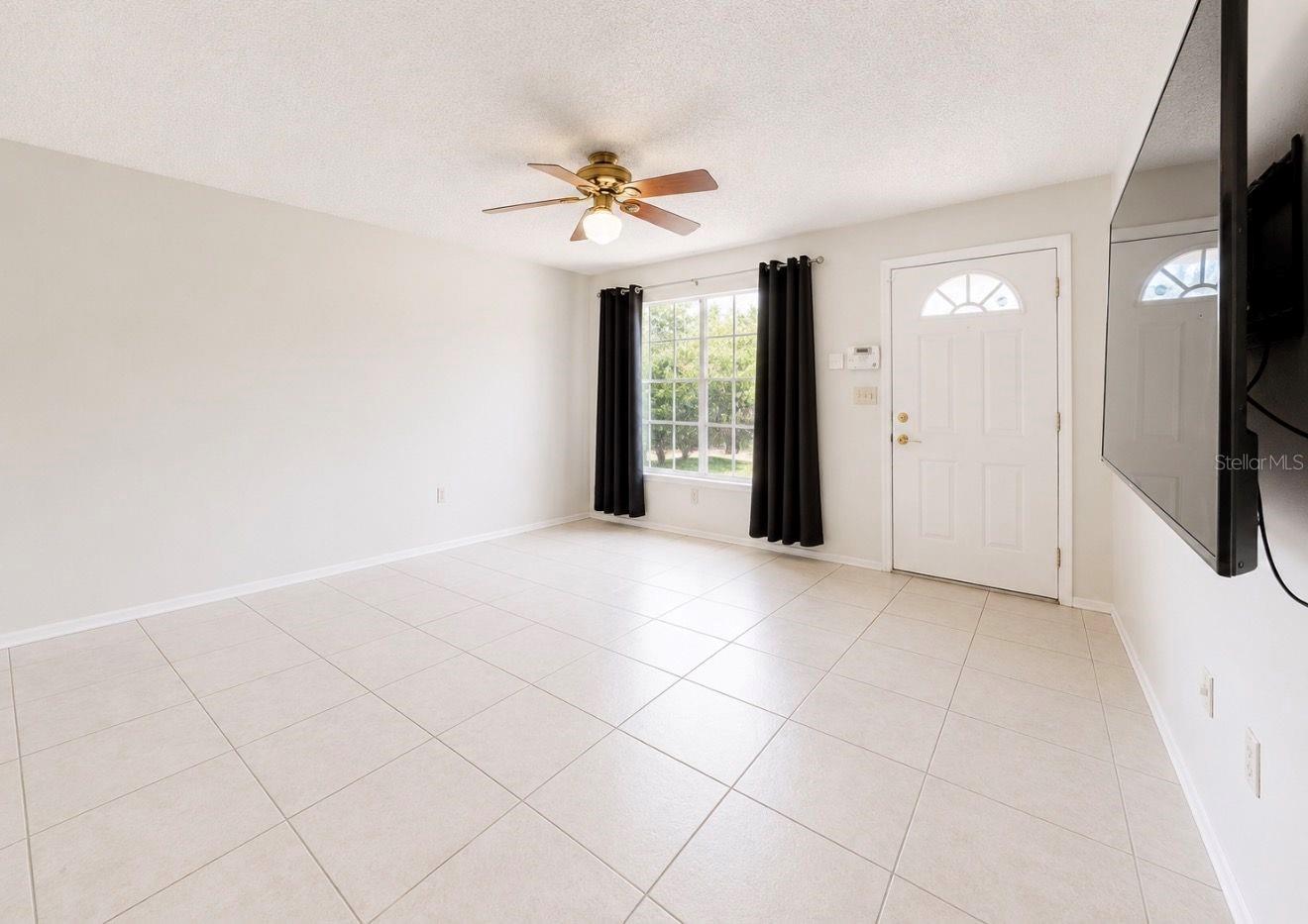 2316 Fletchers Point Cir Property Photo 8