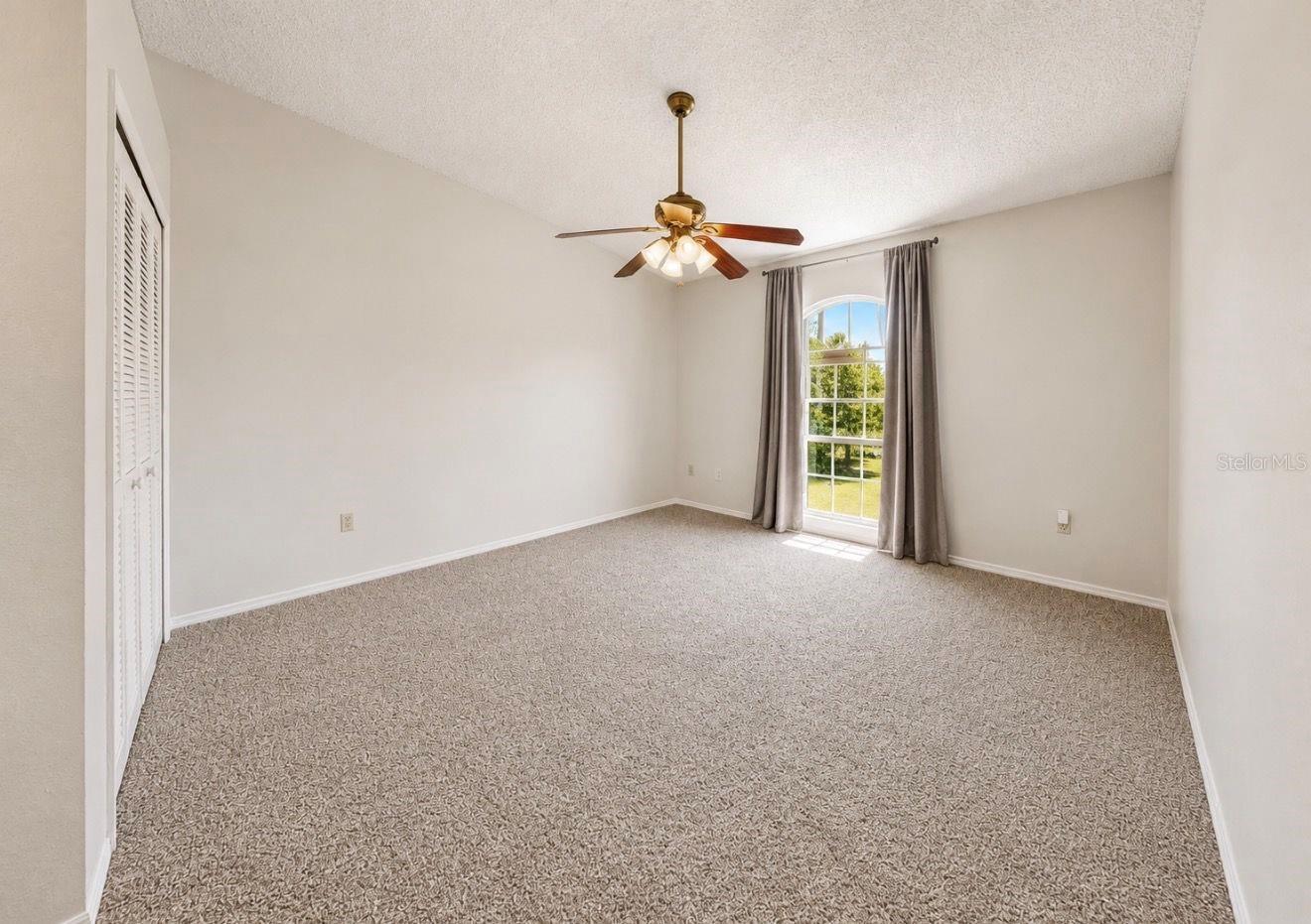 2316 Fletchers Point Cir Property Photo 32