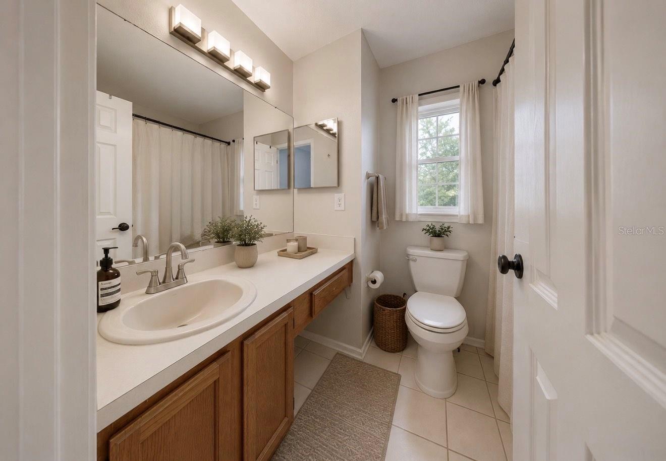 2316 Fletchers Point Cir Property Photo 37