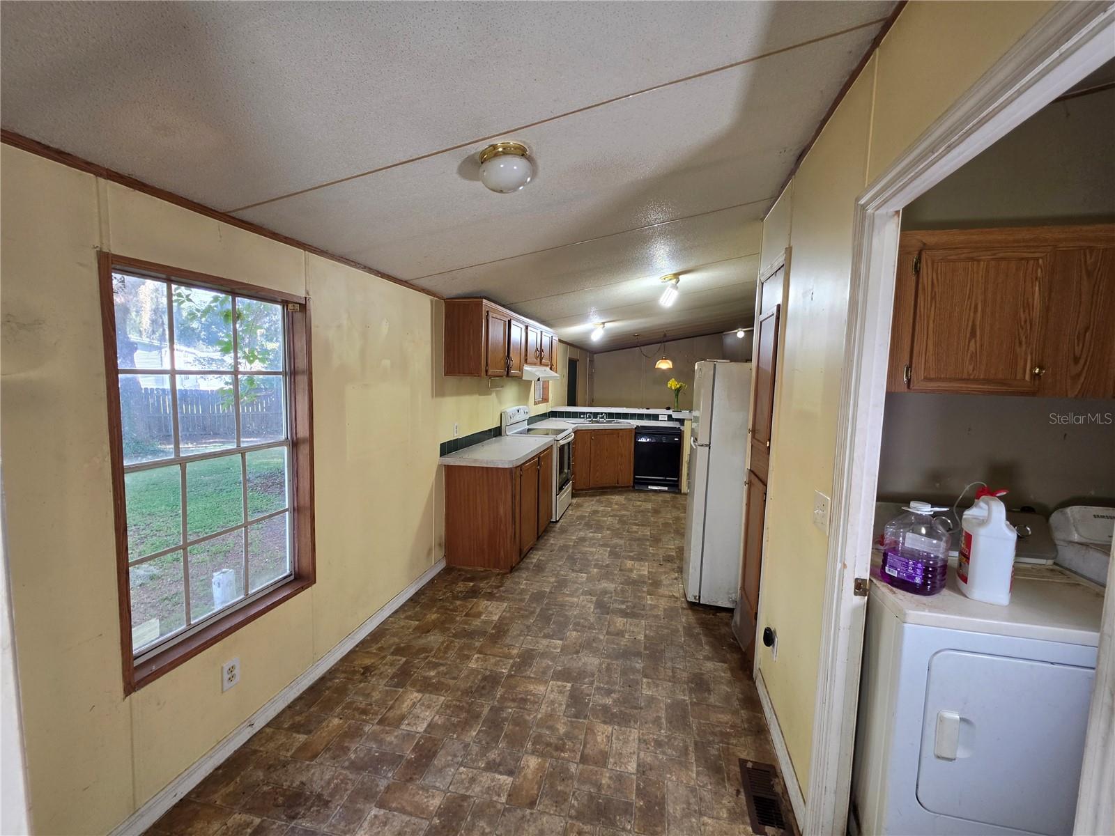 3642 Kalman Dr Property Photo 6