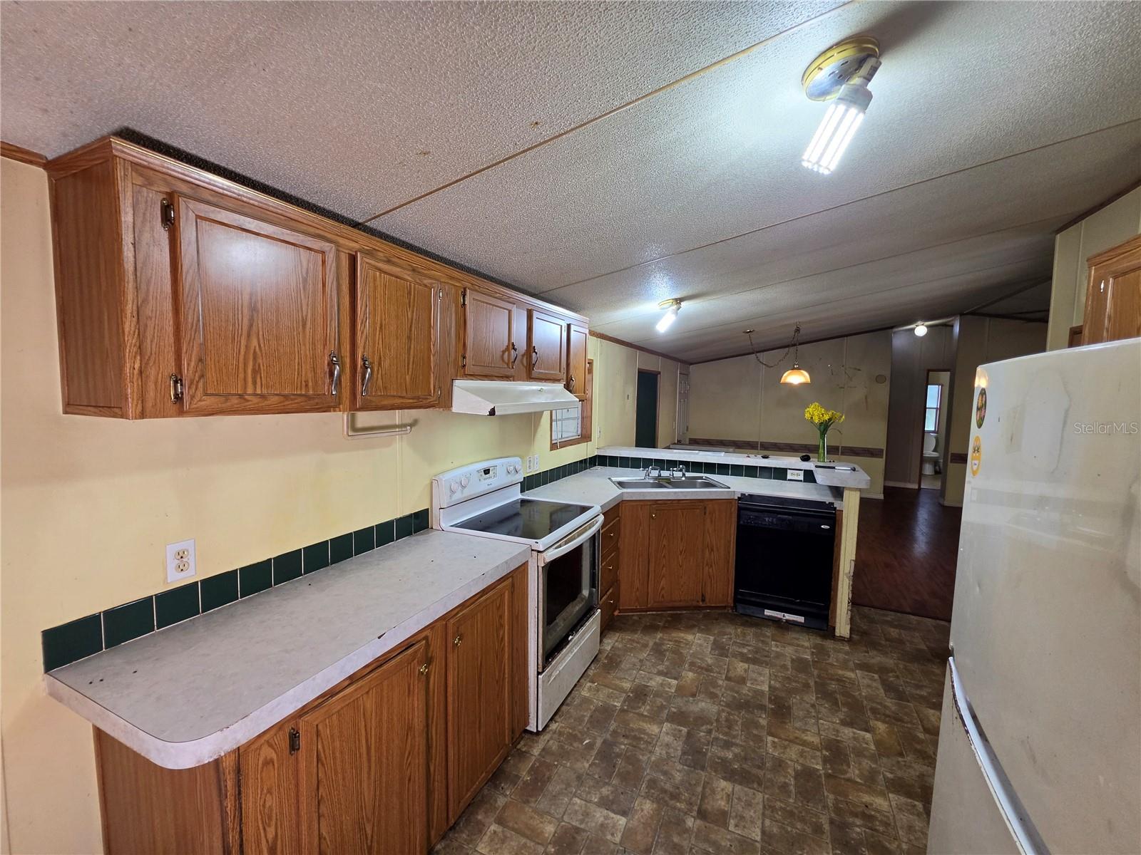 3642 Kalman Dr Property Photo 9
