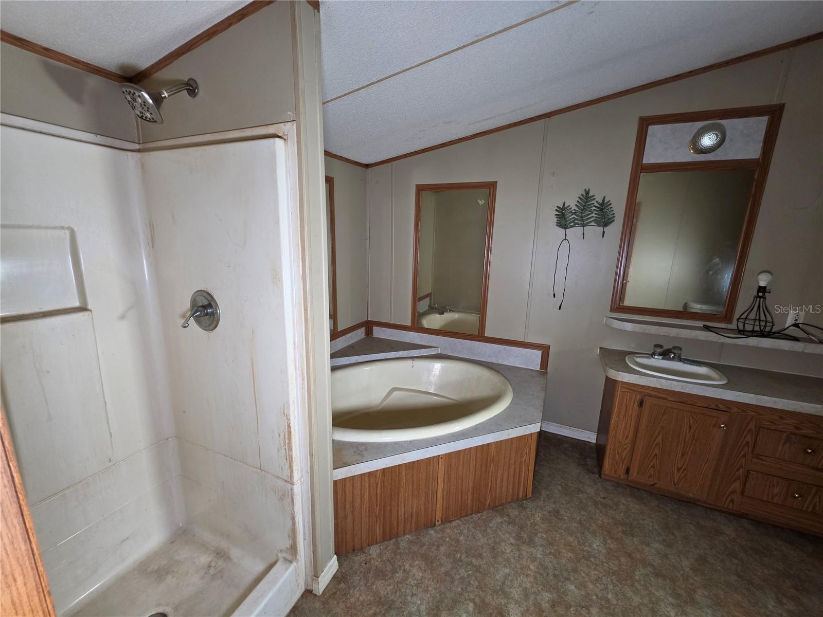 3642 Kalman Dr Property Photo 15