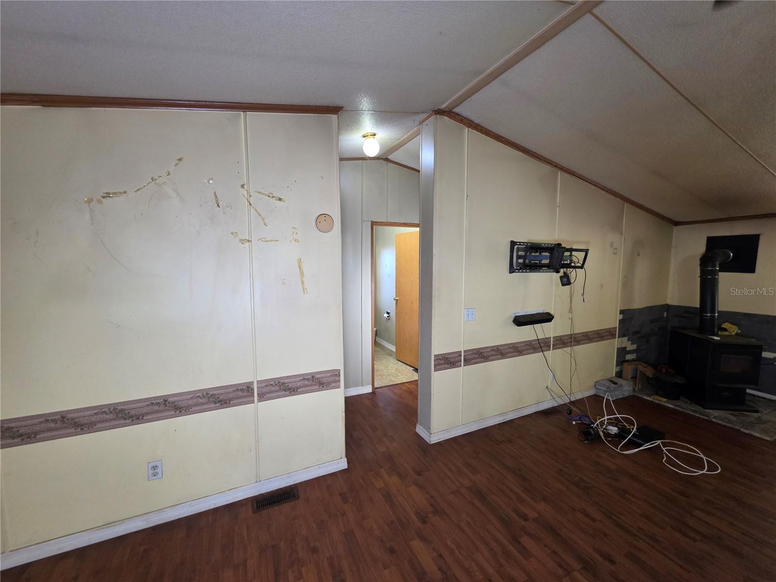 3642 Kalman Dr Property Photo 17