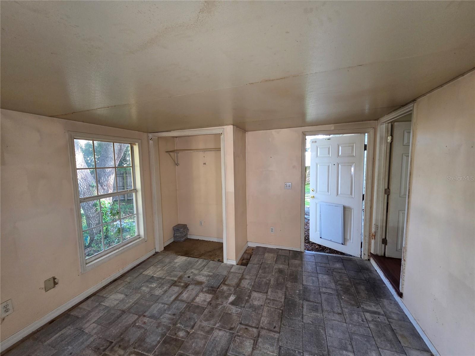 3642 Kalman Dr Property Photo 24