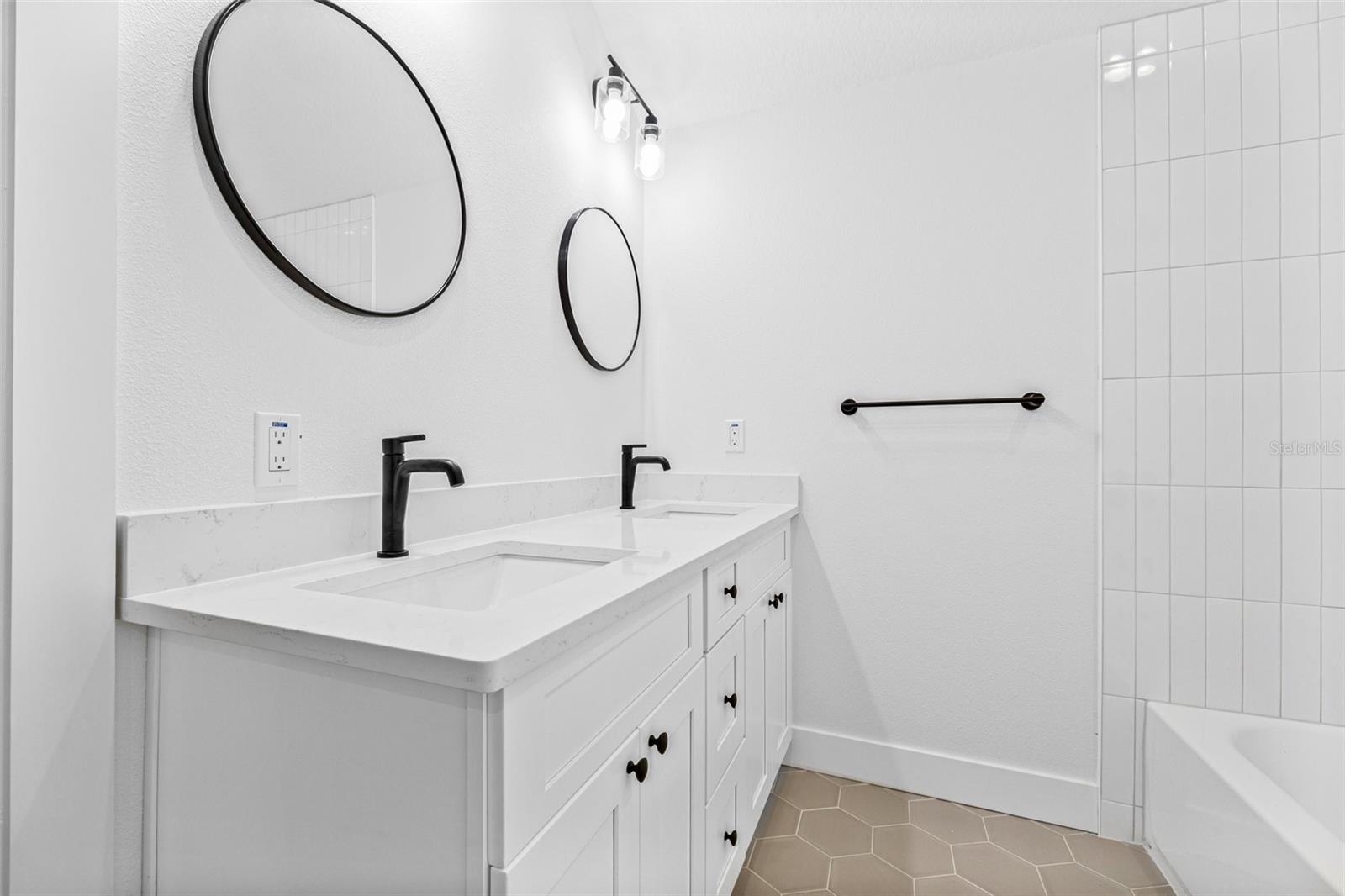 7617 Alvina St Property Photo 32