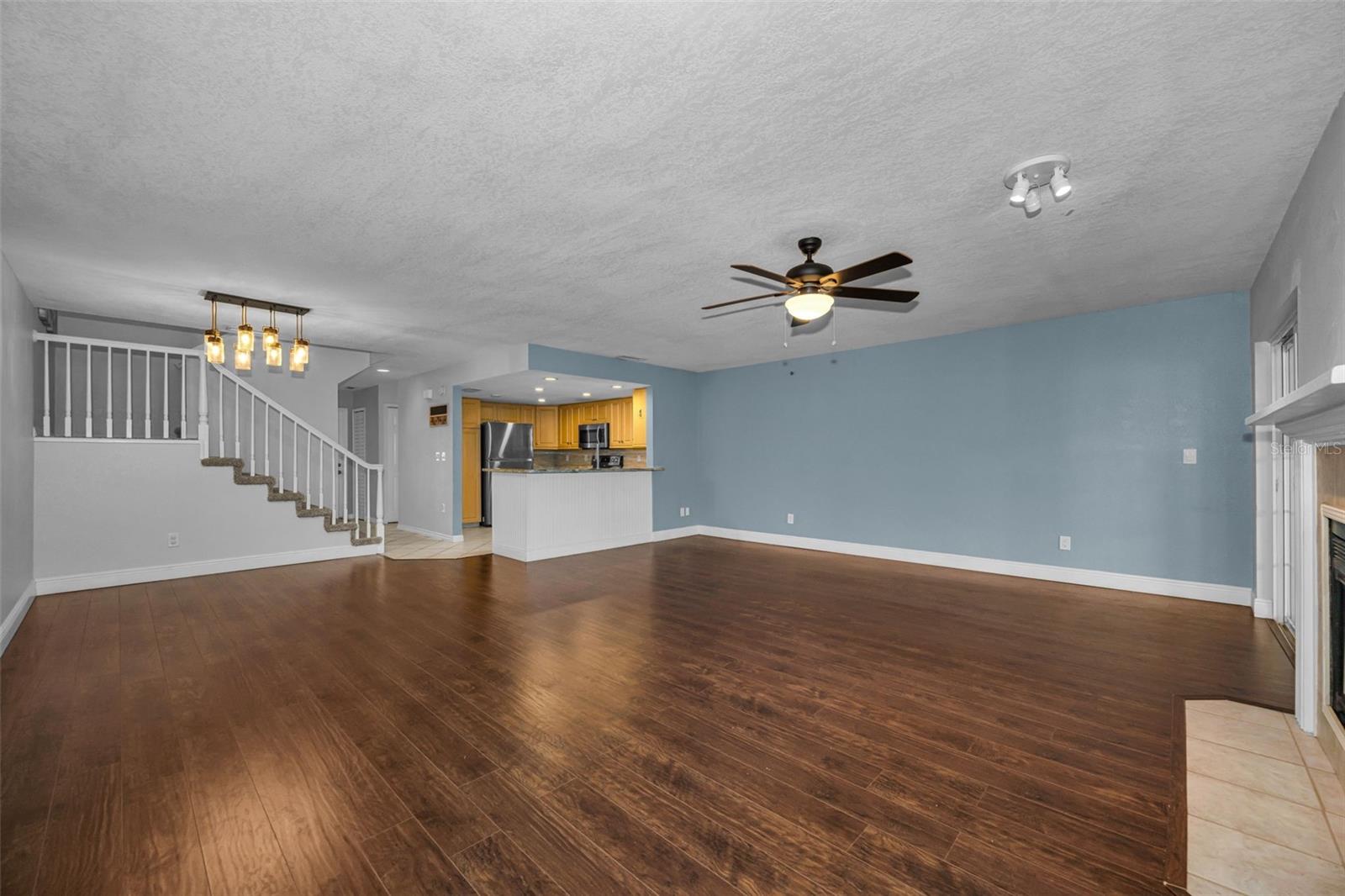 9150 Park Blvd #6 Property Photo 7