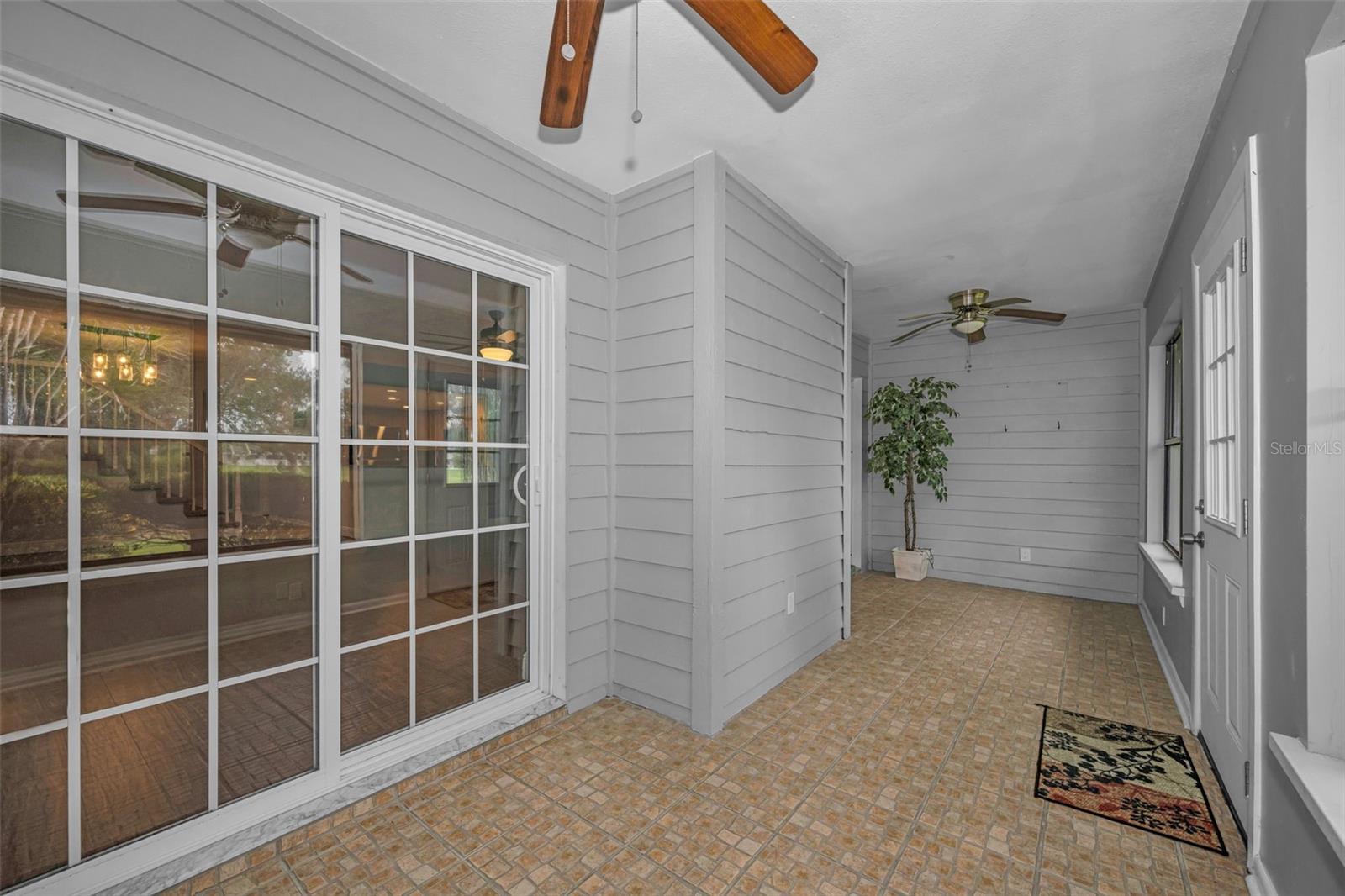 9150 Park Blvd #6 Property Photo 13