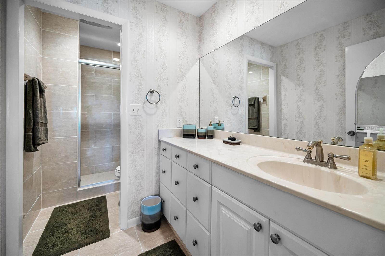 100 Bluff View Dr #514c Property Photo 25