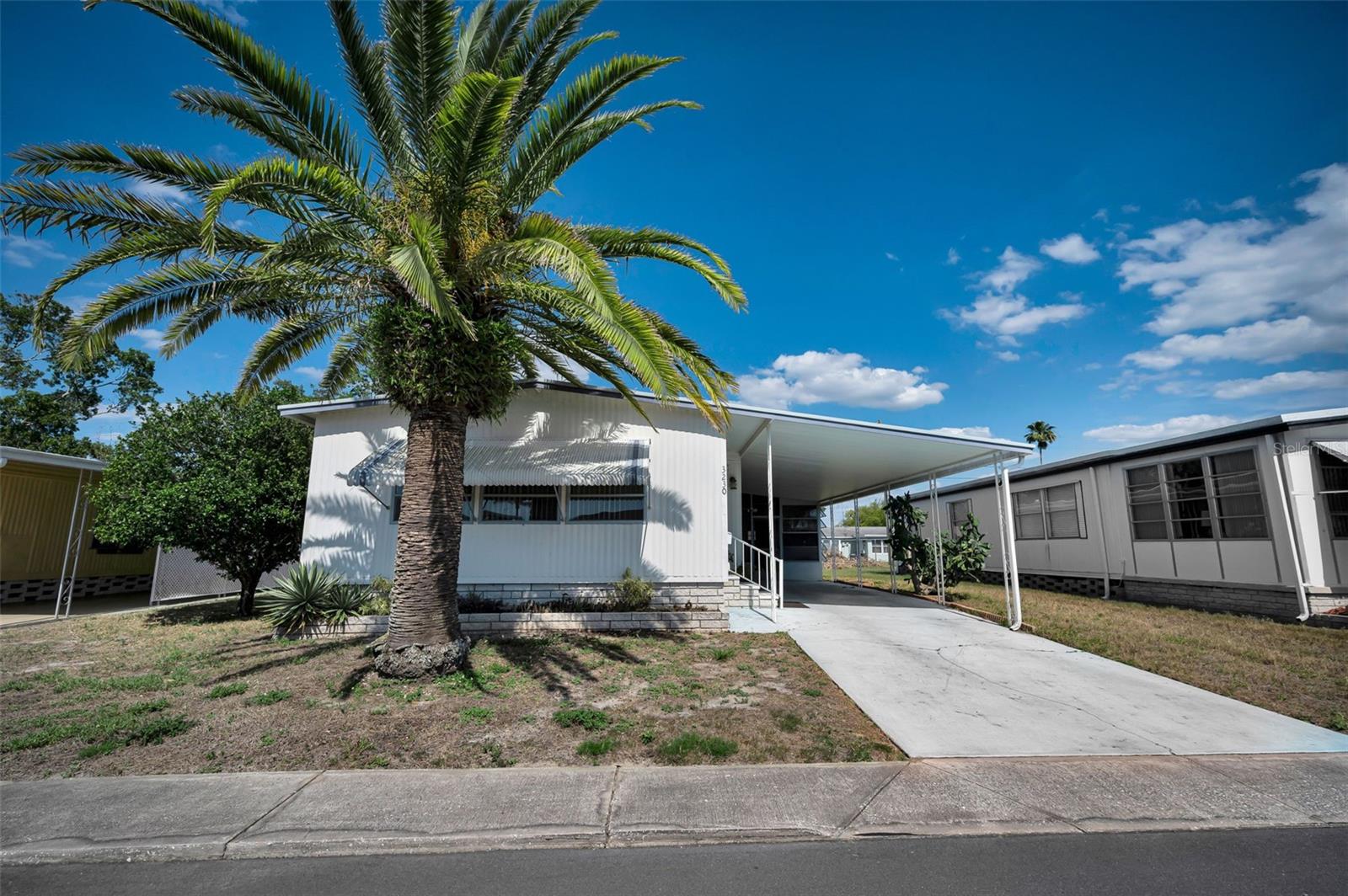 3230 Lanark Dr Property Photo 2