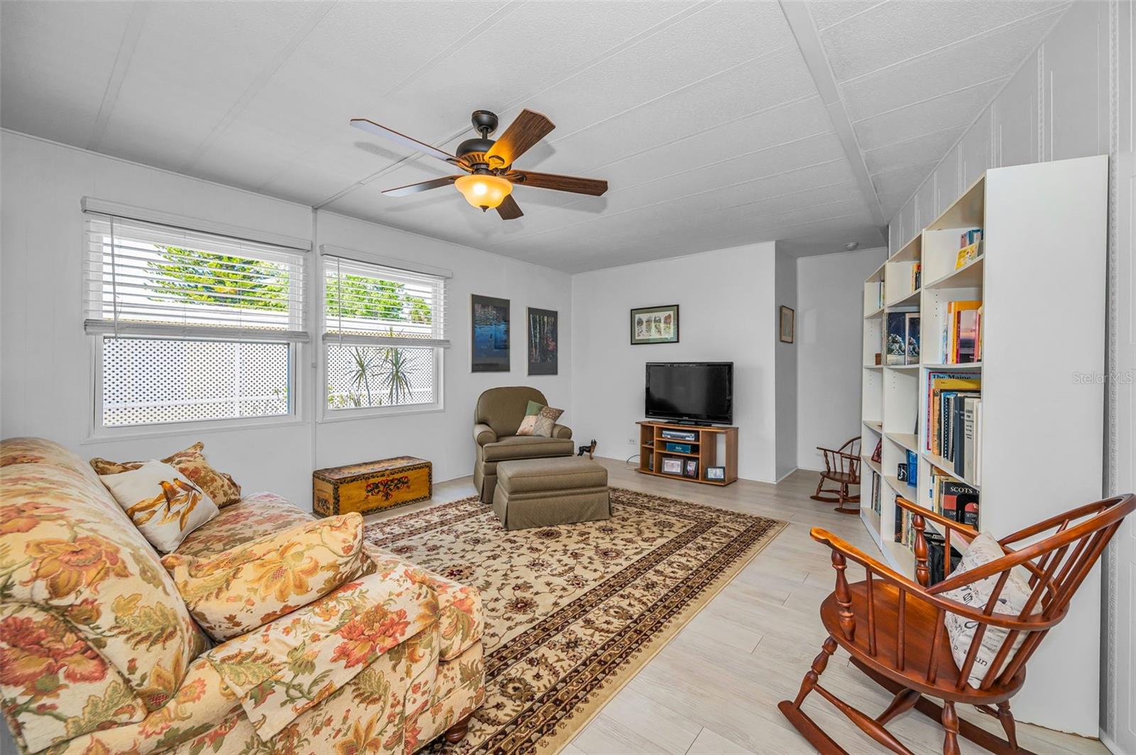 3230 Lanark Dr Property Photo 4