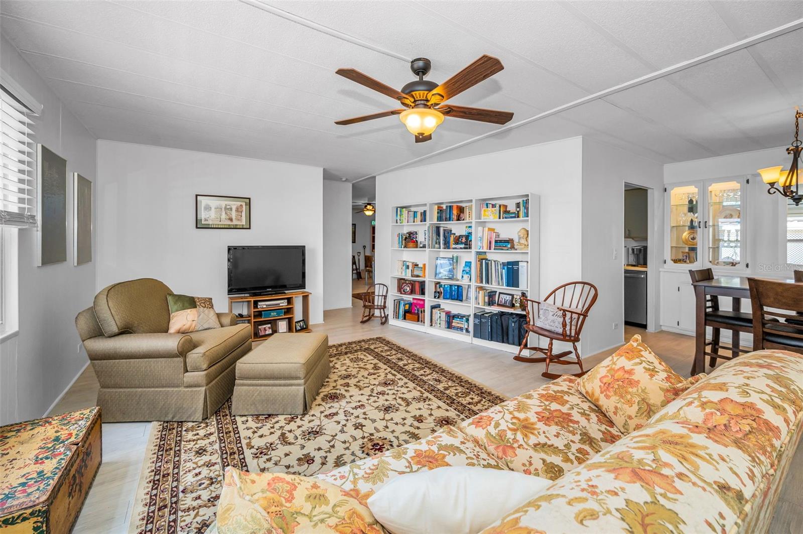 3230 Lanark Dr Property Photo 6