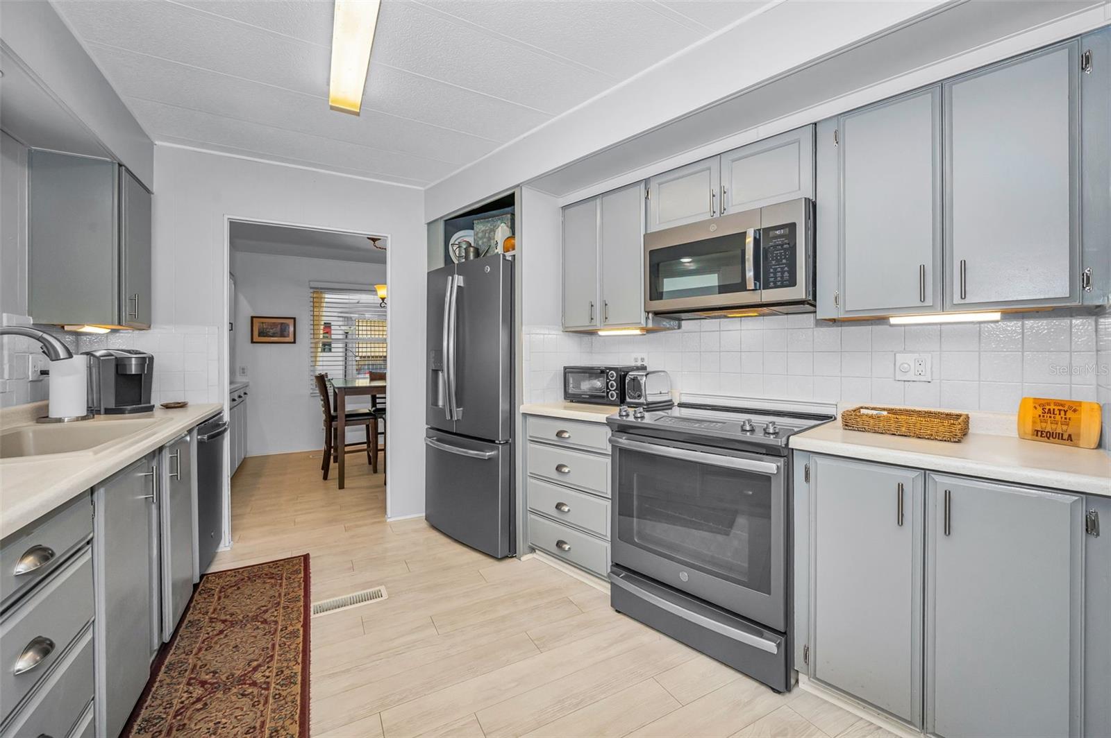 3230 Lanark Dr Property Photo 10