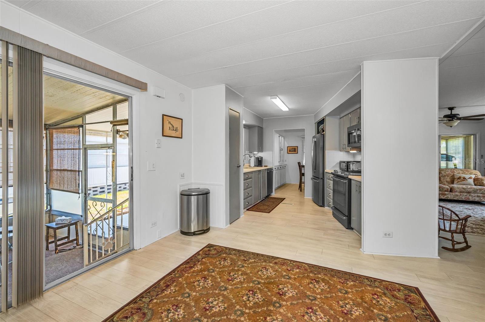 3230 Lanark Dr Property Photo 16