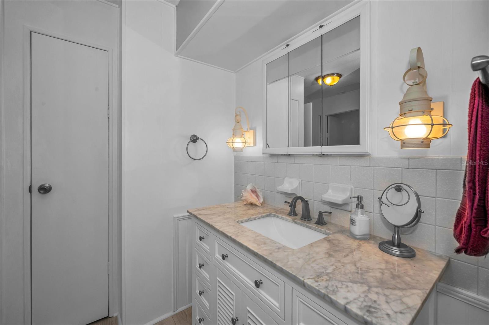 3230 Lanark Dr Property Photo 26
