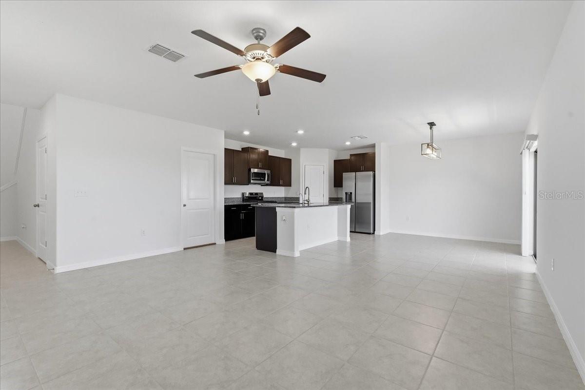 5224 White Chicory Dr Property Photo 4