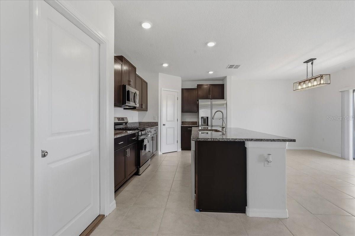 5224 White Chicory Dr Property Photo 6