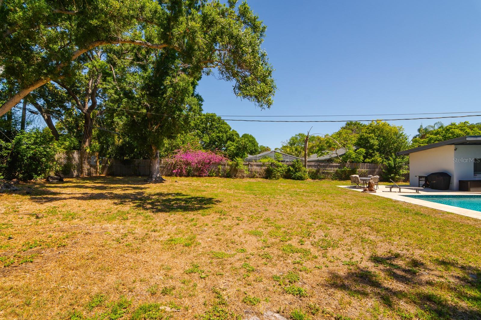 1424 S Evergreen Ave Property Photo 55