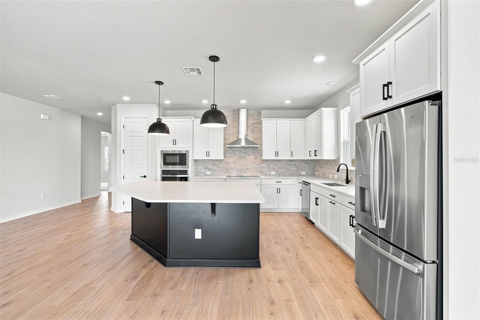 5117 Chattahoochee Bnd Property Photo 3