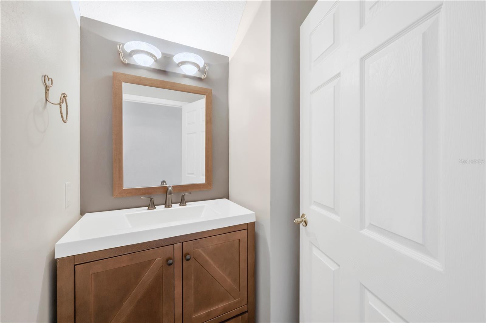 1507 W Windhorst Rd Property Photo 15