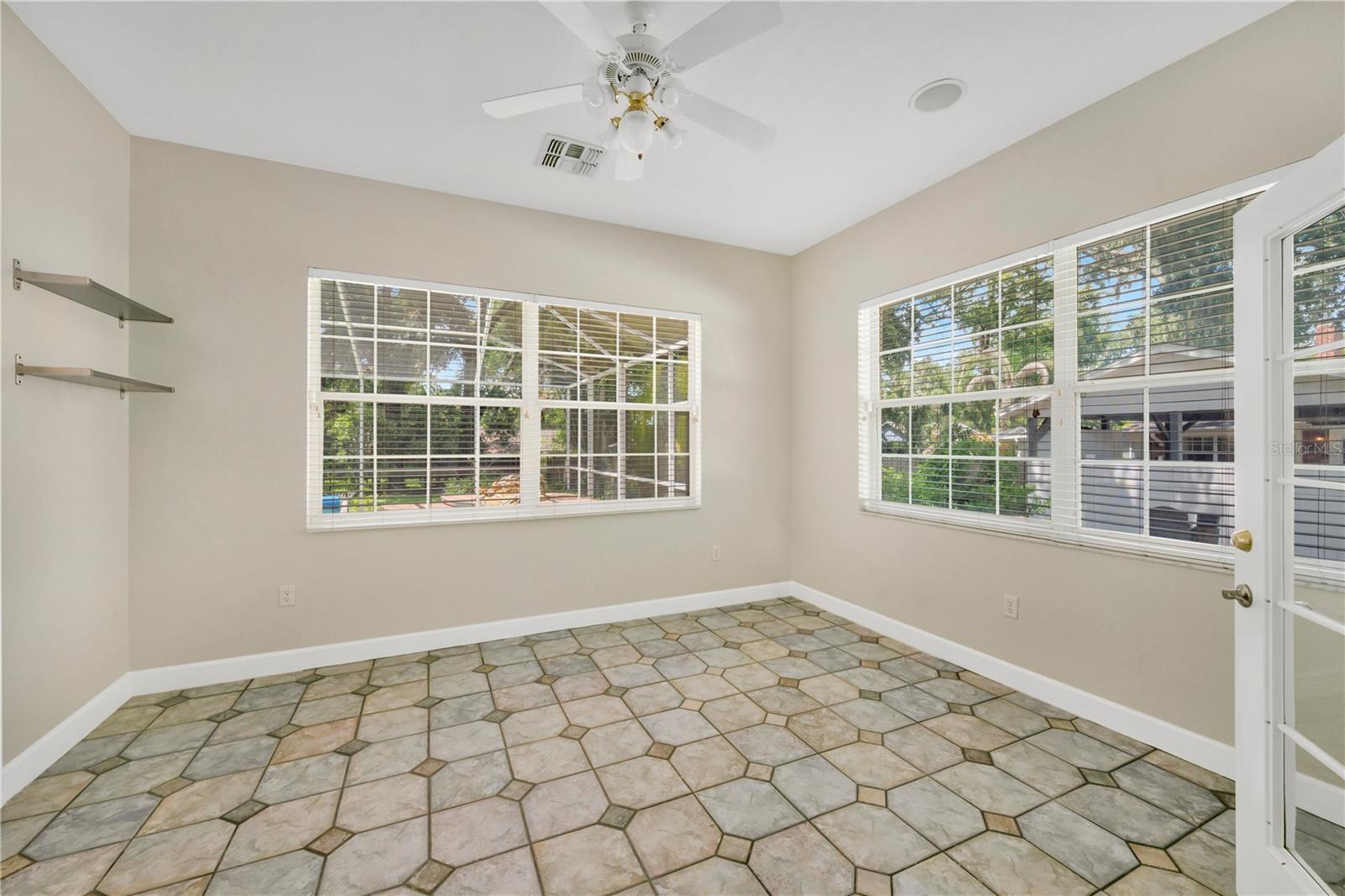 1507 W Windhorst Rd Property Photo 24