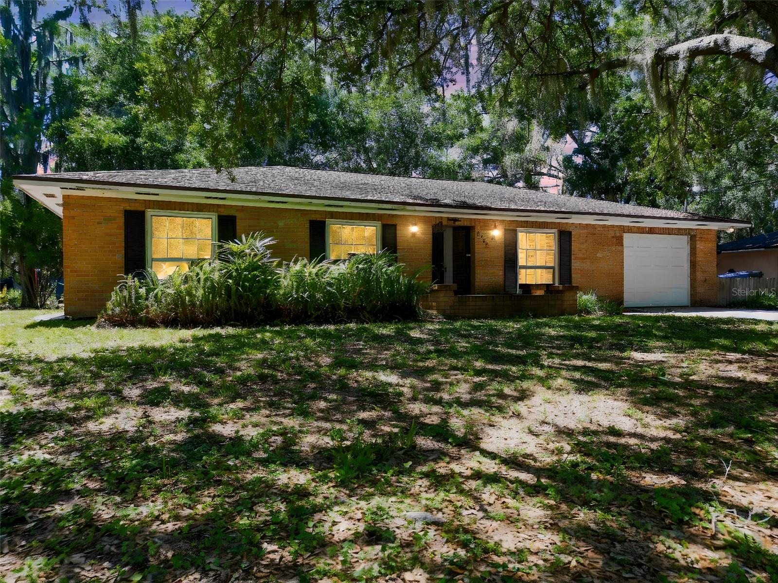 18202 Oakdale Rd Property Photo 7