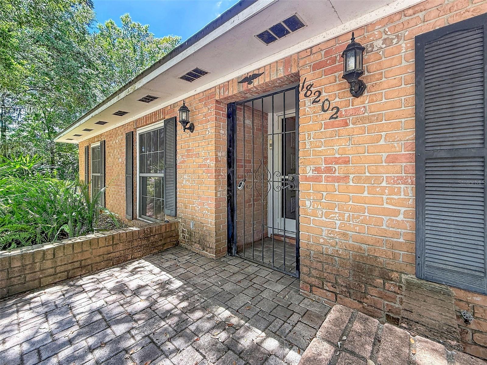 18202 Oakdale Rd Property Photo 14