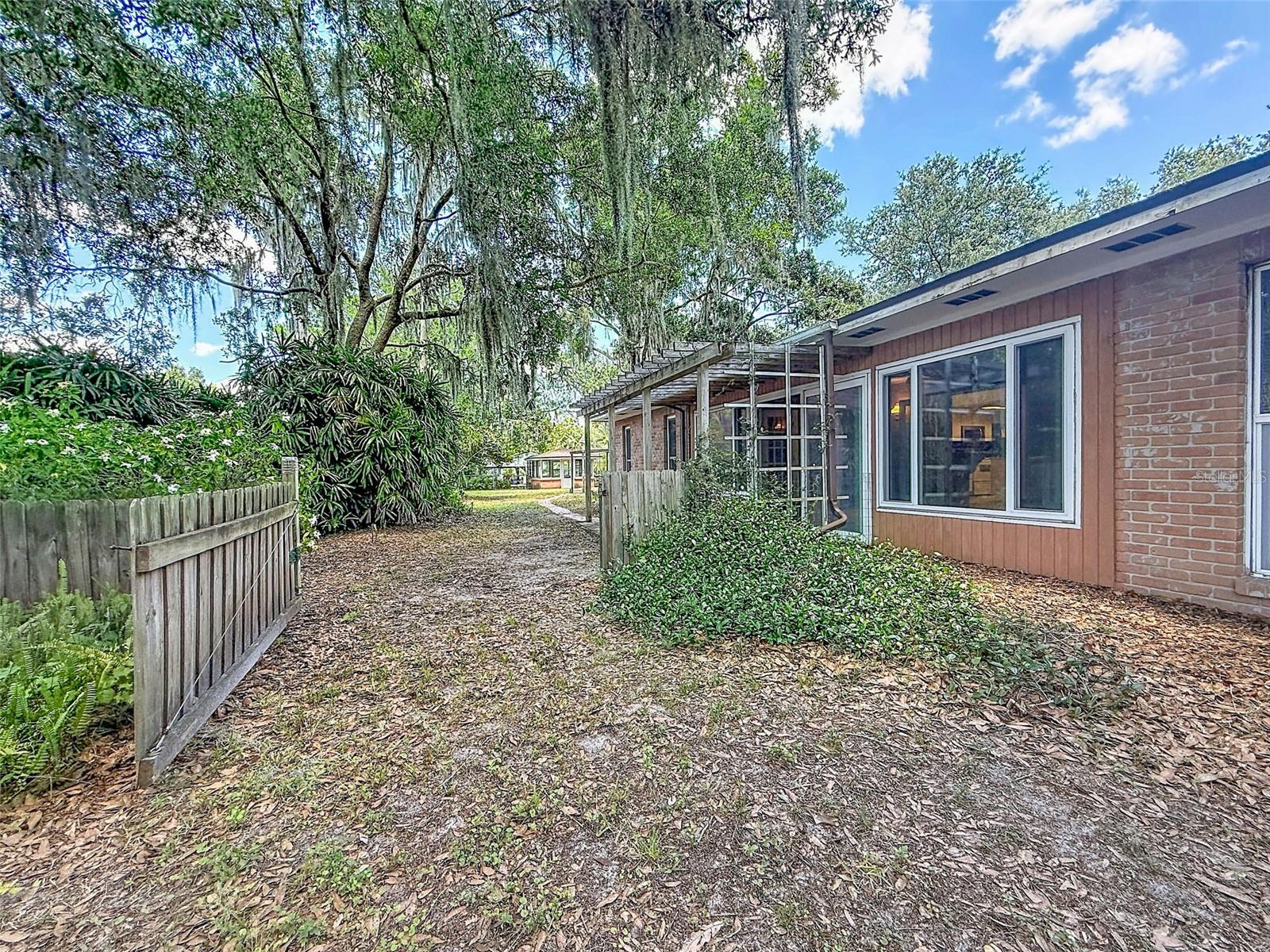 18202 Oakdale Rd Property Photo 51
