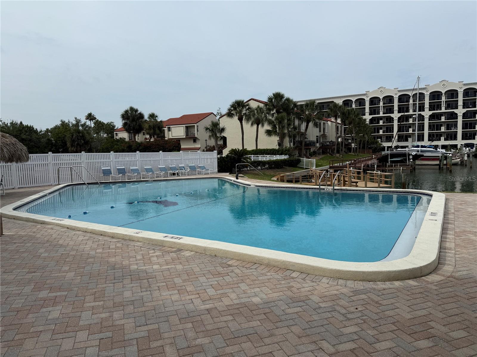 255 Dolphin Pt #2 Property Photo 25