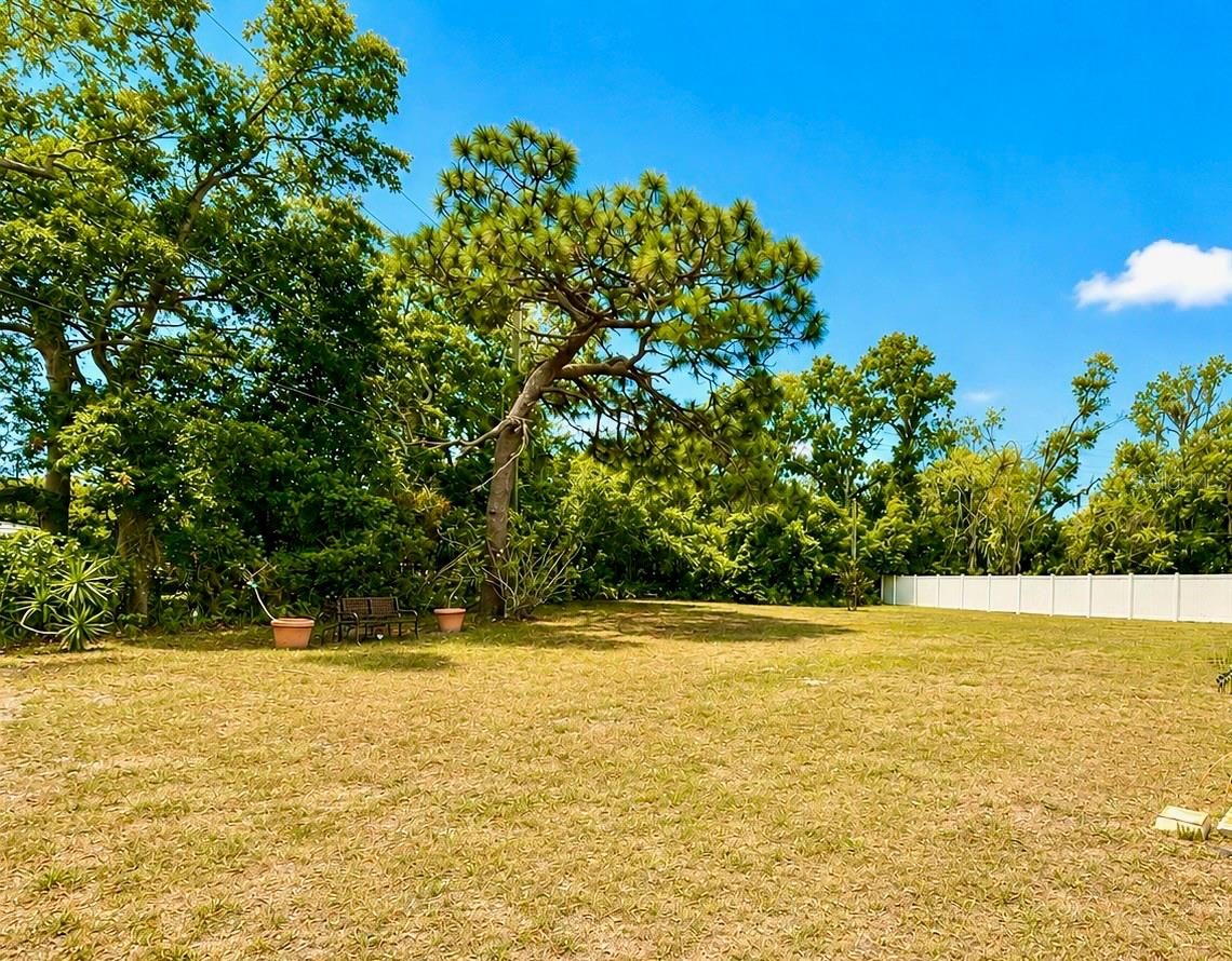 8034 Badger Ln Property Photo 18