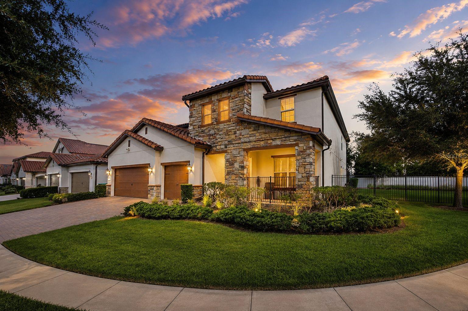 10902 Citron Oaks Dr Property Photo 1