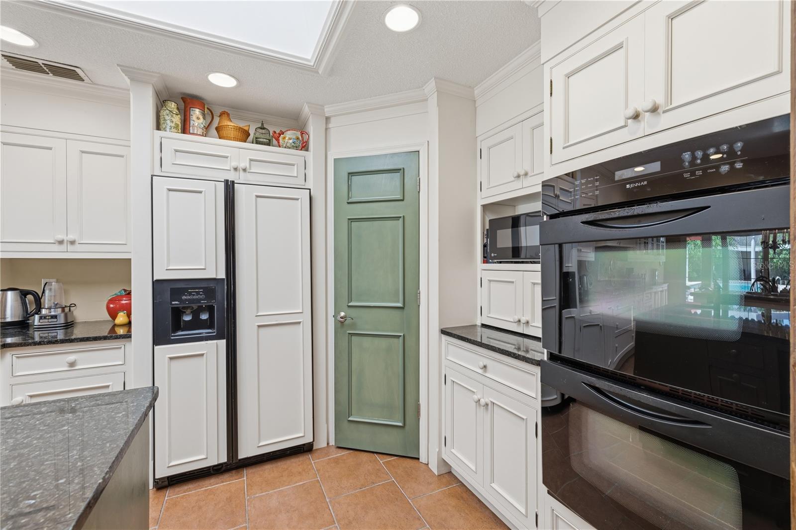 1749 Long Bow Ln Property Photo 13