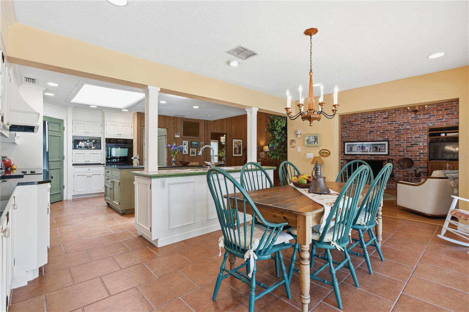 1749 Long Bow Ln Property Photo 17