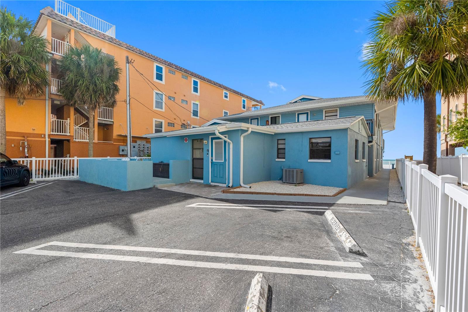 614 GULF BLVD #9
