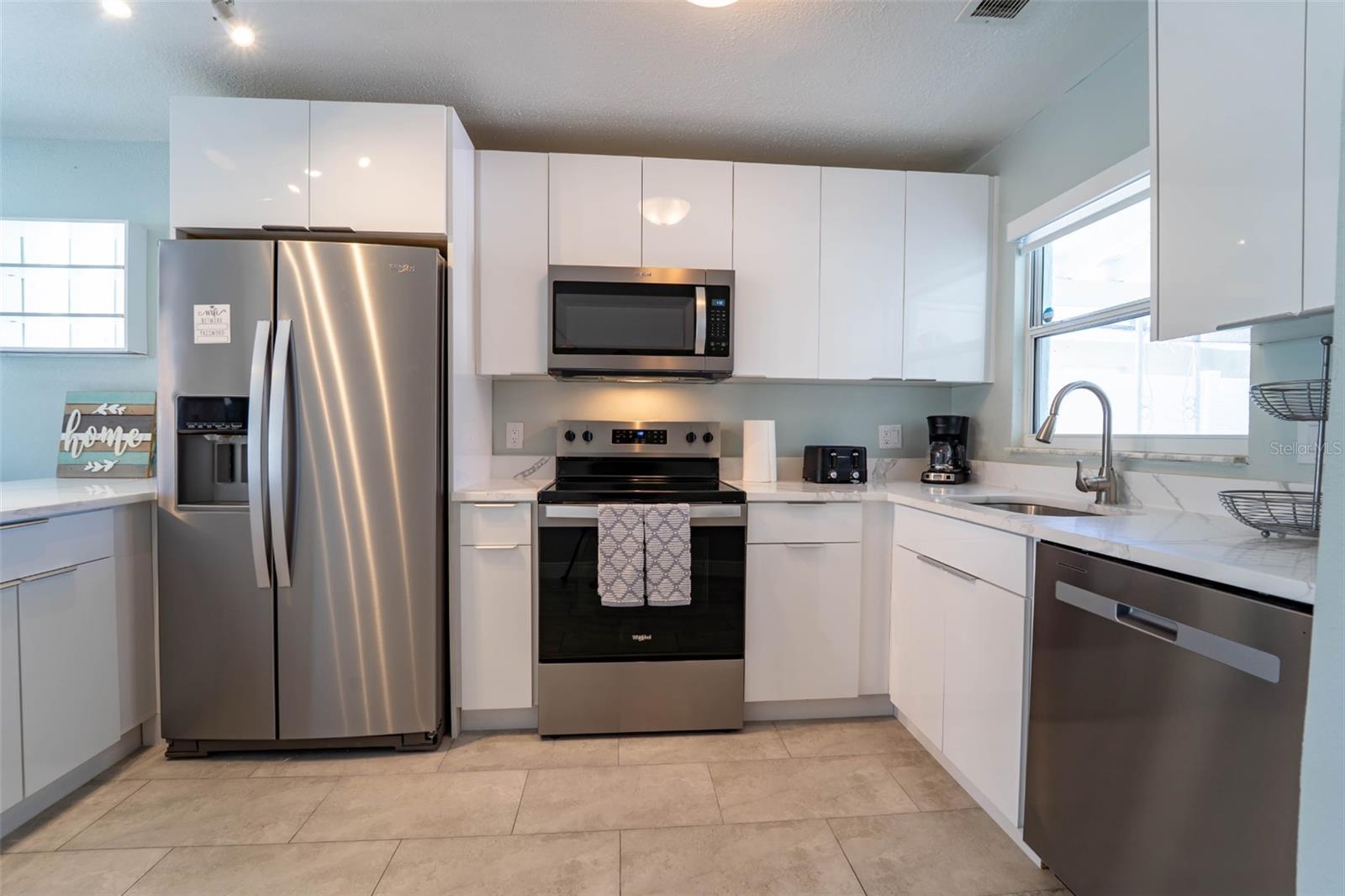 4825 Floramar Ter Property Photo 2