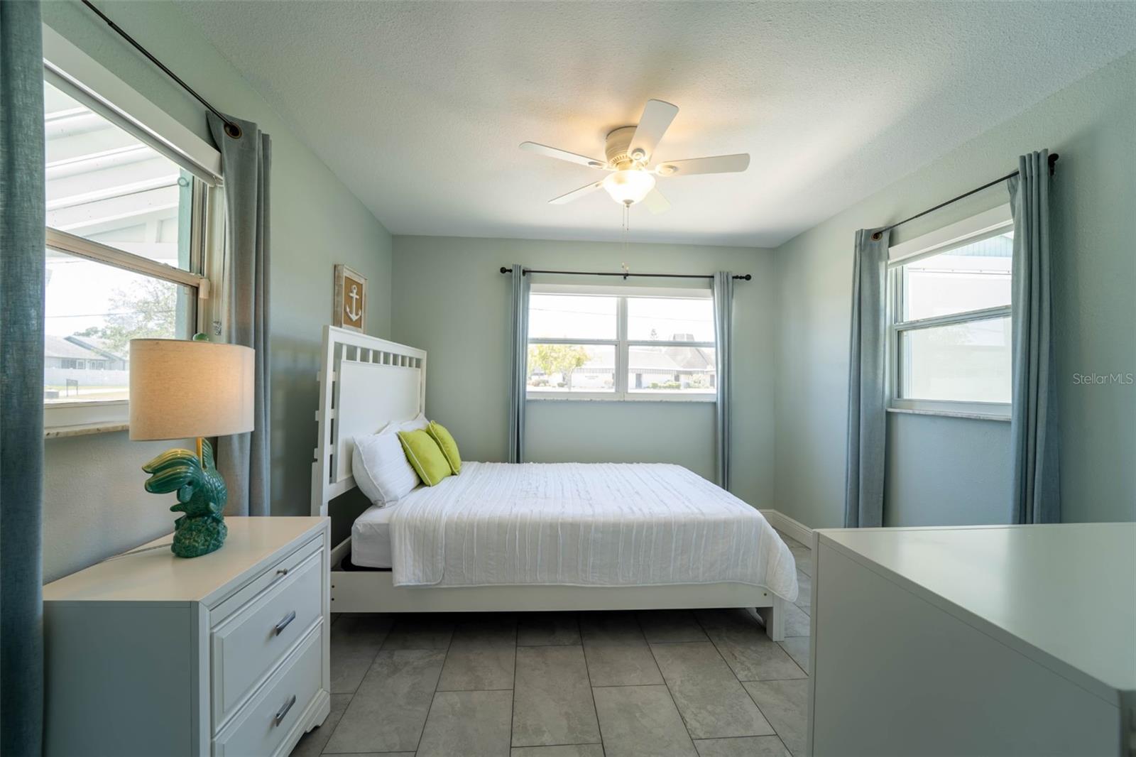 4825 Floramar Ter Property Photo 3