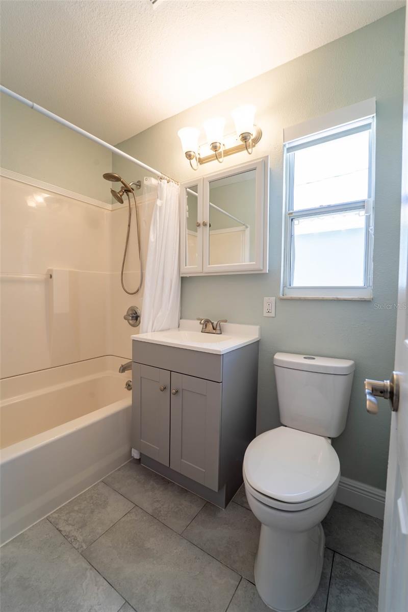 4825 Floramar Ter Property Photo 5
