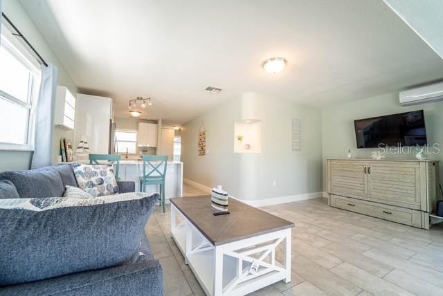 4825 Floramar Ter Property Photo 7