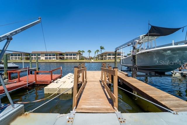 4825 Floramar Ter Property Photo 12