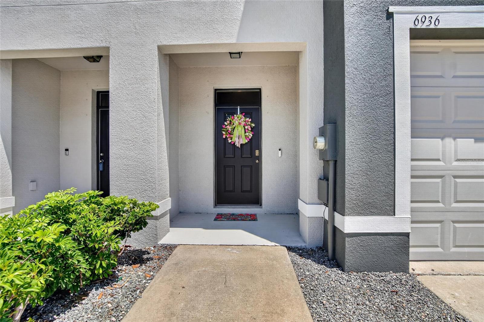 6936 Breezy Palm Dr Property Photo 4