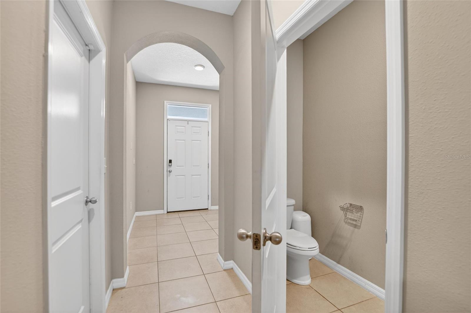 6936 Breezy Palm Dr Property Photo 8