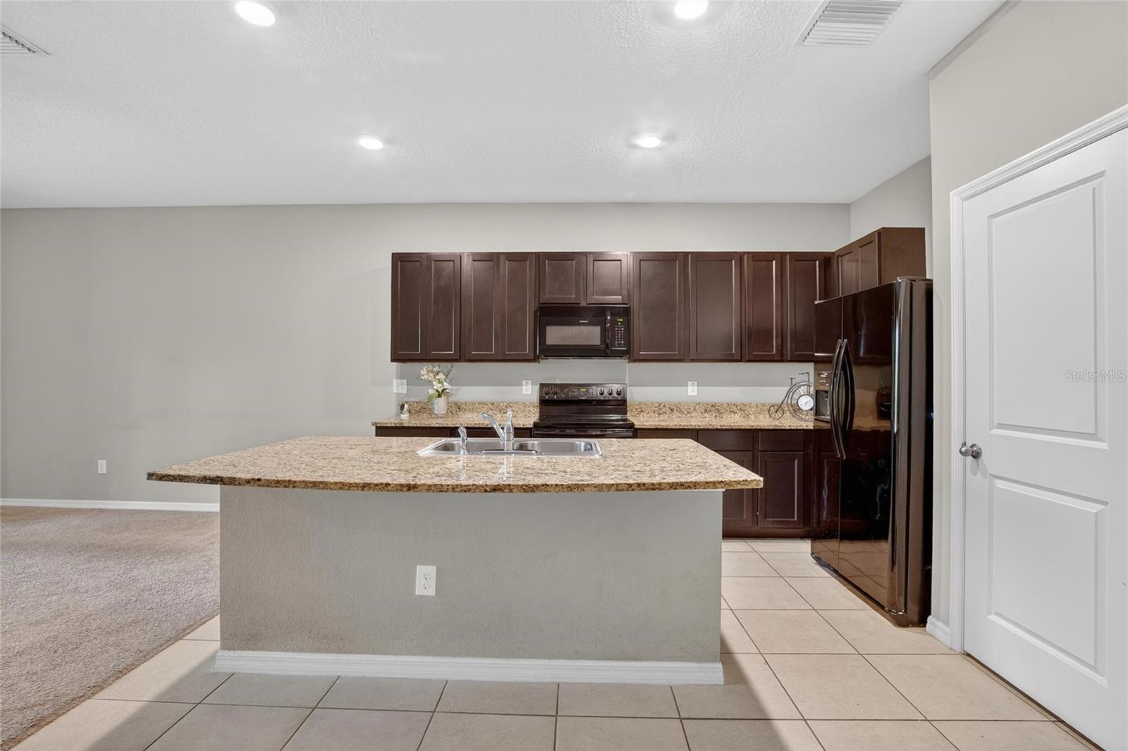 6936 Breezy Palm Dr Property Photo 20