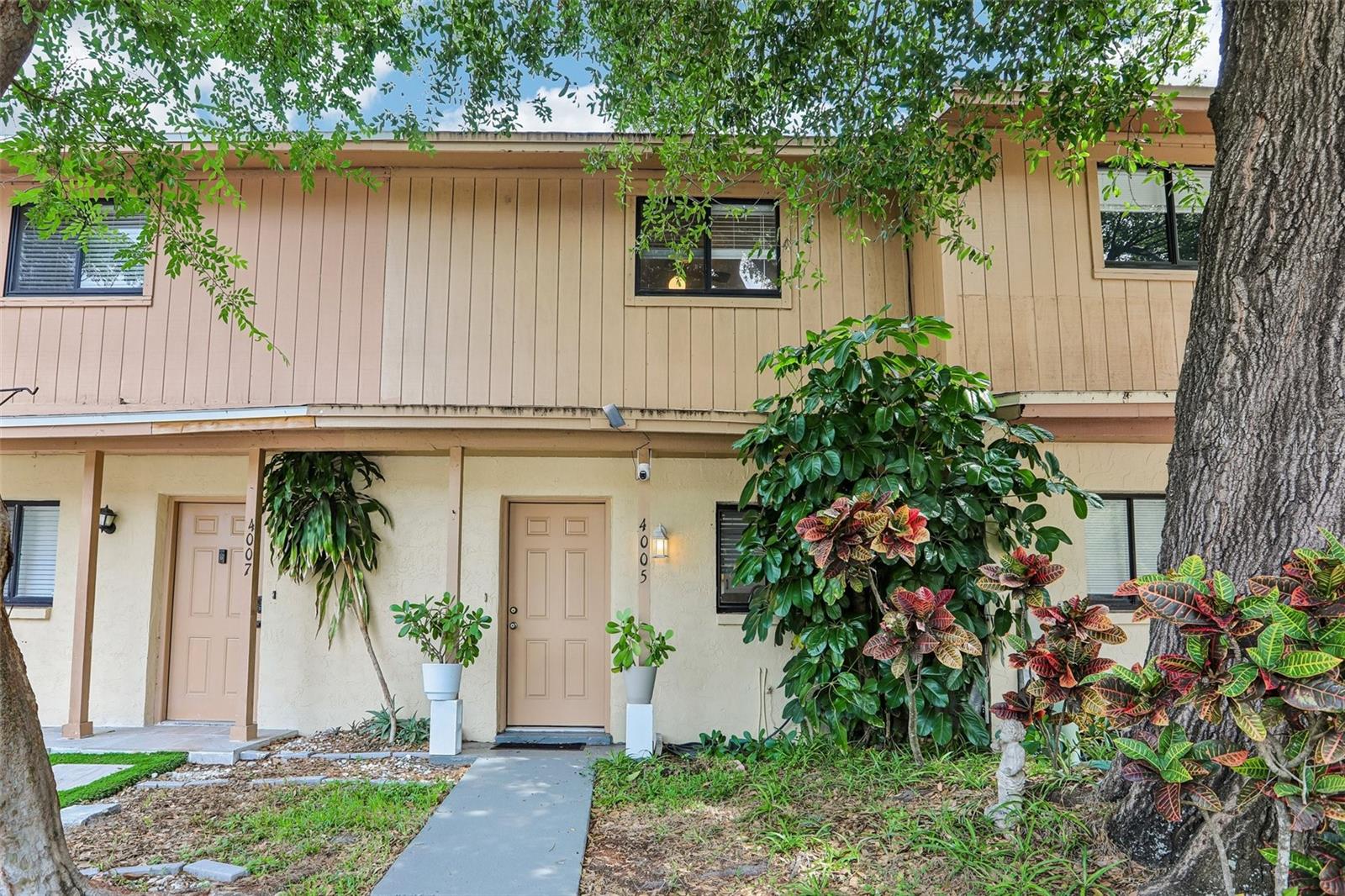 4005 Oak Limb Ct Property Photo 1