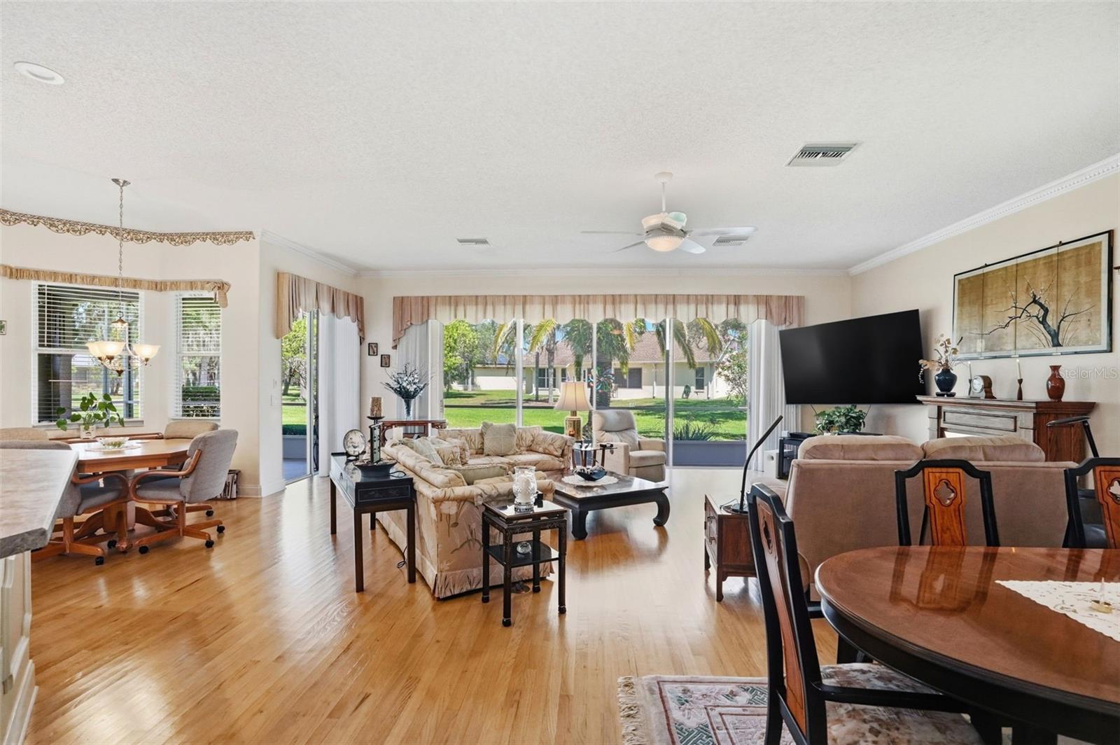 1430 Canberley Ct Property Photo 3
