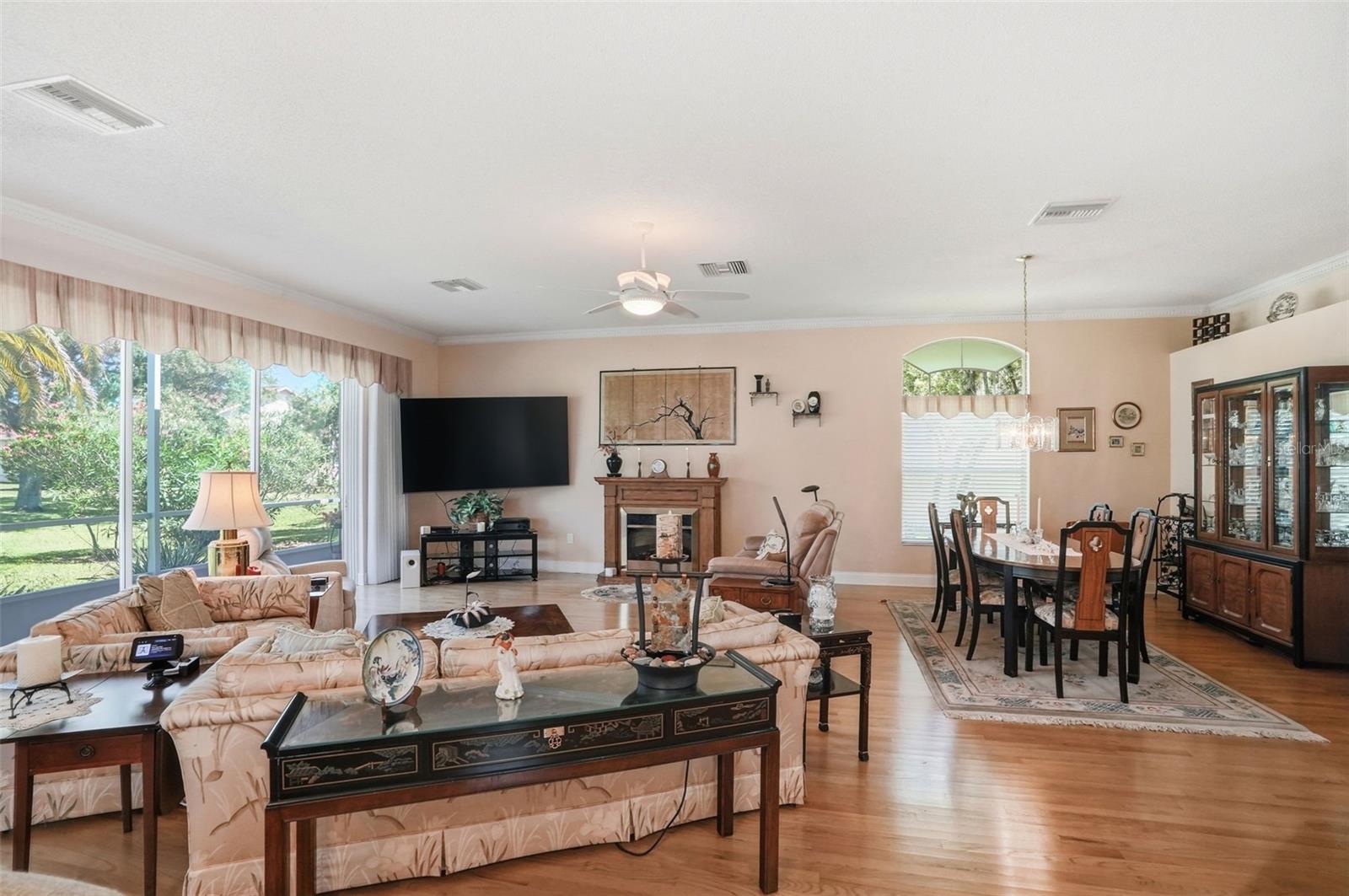 1430 Canberley Ct Property Photo 12