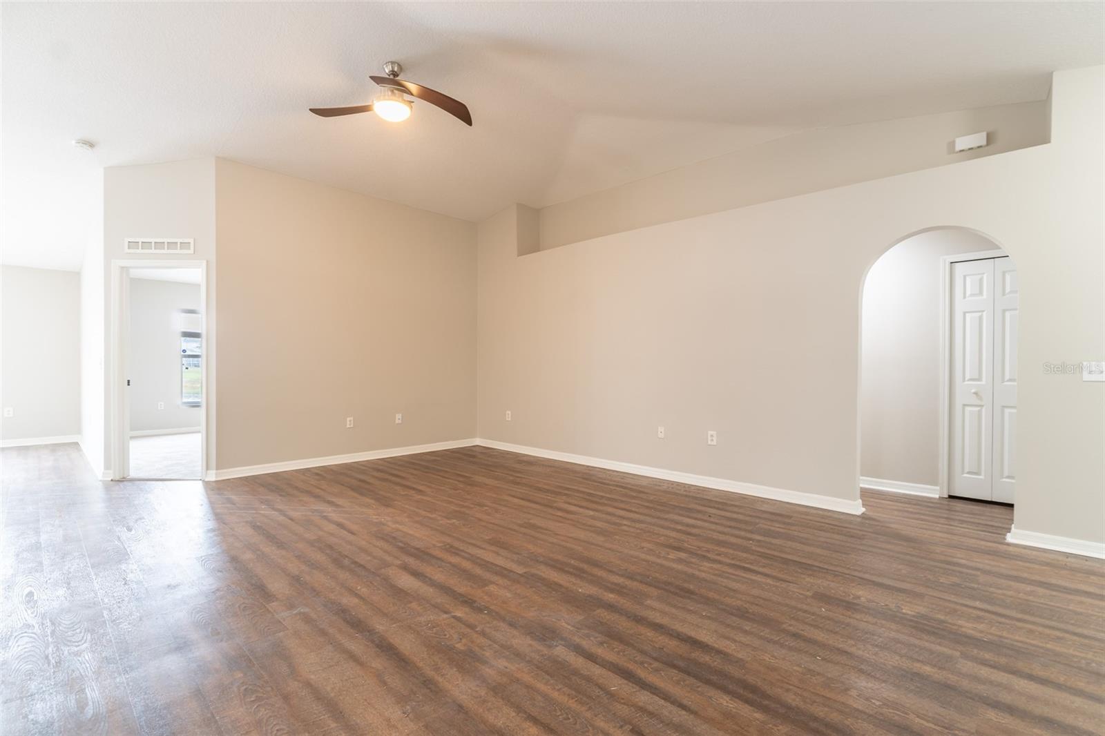 10917 Banyan Wood Way Property Photo 7