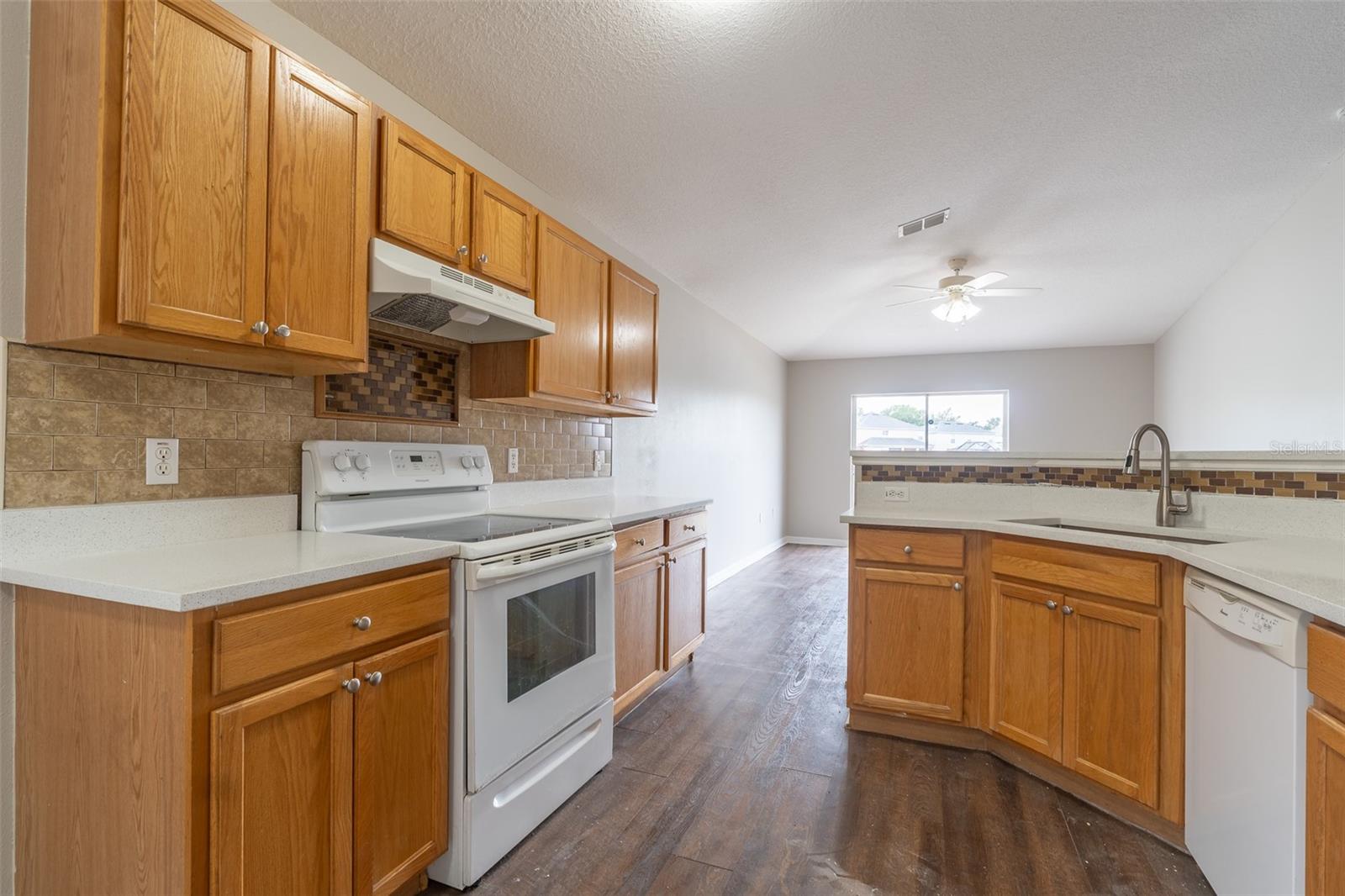 10917 Banyan Wood Way Property Photo 18